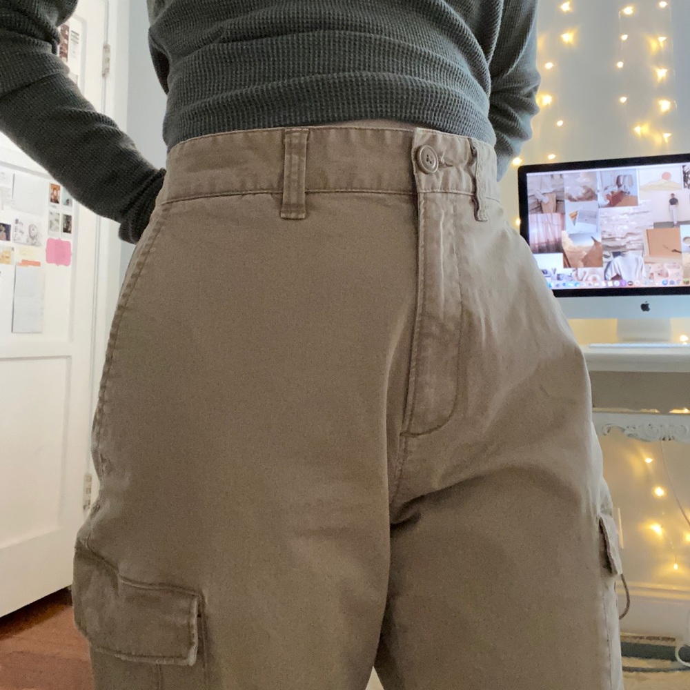 Baggy beige jeans